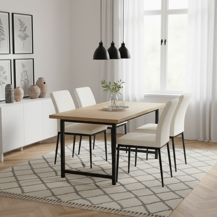 Renzo – Eetkamerstoel met bouclé bekleding en zwart metalen poten