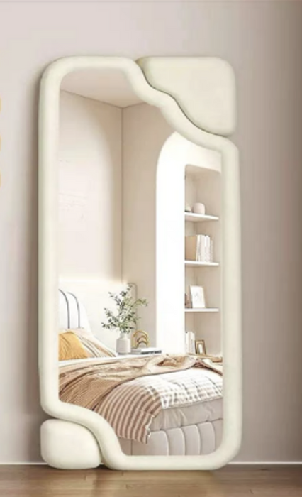 Organische Staande Spiegel met Bouclé Stof - 70x170 cm