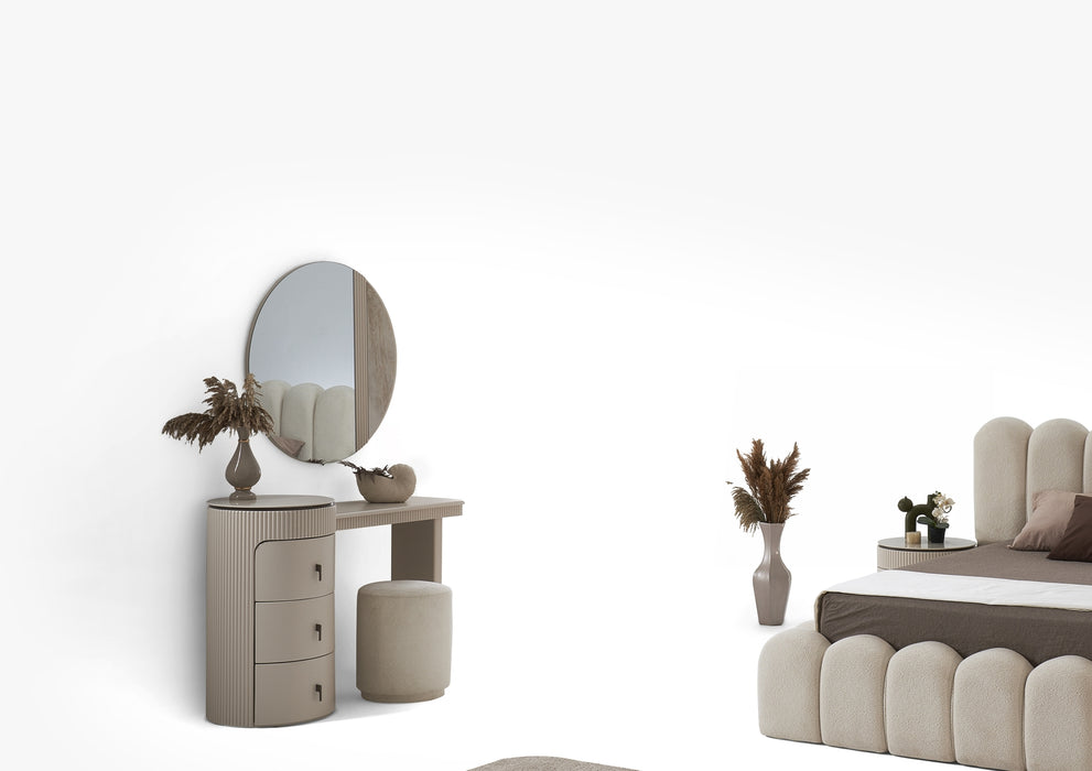 Merlin Bedroom Set